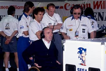 وفاة مؤسس فريق “ويليامز” للفورمولا 1 بعد صراع مع المرض
