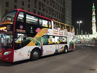 الحافلة السياحية في المدينة المنورة تنظم رحلات للمساجد والمواقع الأثرية والتاريخية