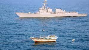البحرية الأمريكية تصادر شحنة أسلحة في بحر العرب خلال تهريبها للحوثيين