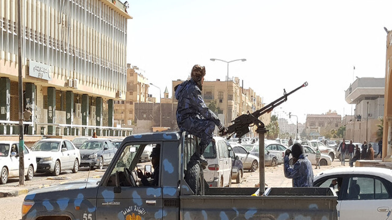 اشتباكات عنيفة في سبها الليبية بين قوات حفتر وحكومة الوحدة الوطنية