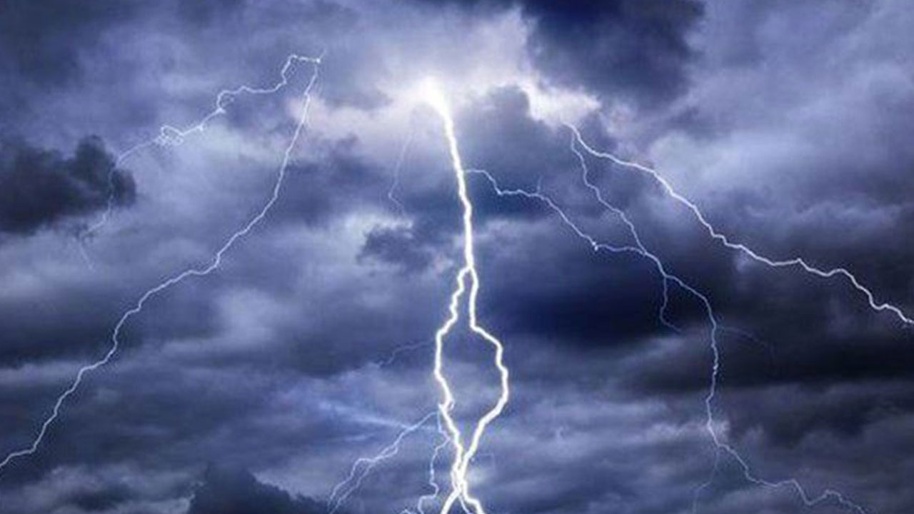 “الأرصاد”: أمطار رعدية ورياح نشطة على محافظات ثول ورابغ وجدة