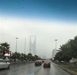“الأرصاد”: الأمطار في الرياض ومكة والشرقية مستمرة حتى الثانية ظهراً
