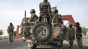 مقـتل شخصين وخطف 20 طفلاً في هجوم لتنظيم داعـش الإرهـابي في نيجيريا