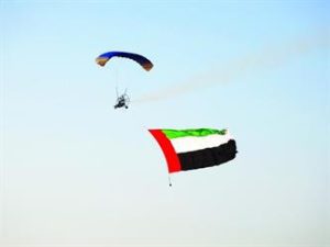 الإمارات: وقف عمليات الطيران لملاك وممارسي وهواة الطائرات دون طيار لمدة شهر
