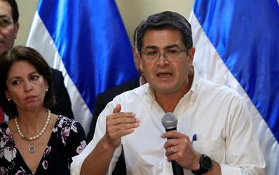 القبض على رئيس هندوراس السابق المتهم بتهريب المخدرات إلى أمريكا