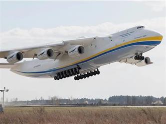 احتراق أكبر طائرة شحن في العالم في قصف روسي