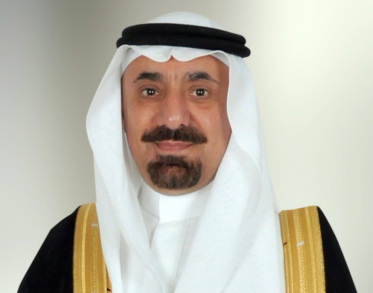 أمير منطقة نجران يقلّد مدير إدارة جوازات المنطقة رتبة لواء