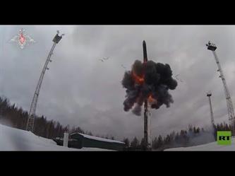 إطلاق صاروخ “يارس” الباليستي العابر للقارات من مطار “بليسيتسك” الفضائي في إطار التدريبات بروسيا
