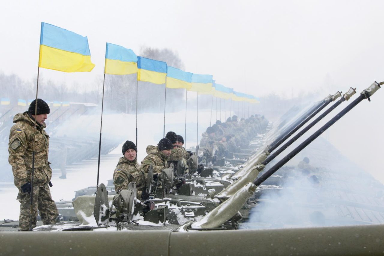 الجيش الأوكراني: نقاتل القوات الروسية على مشارف كييف