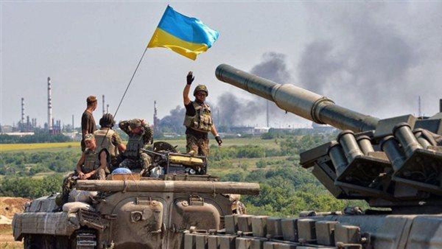 خسائر القوات الروسية والأوكرانية.. إسقاط مروحيات وتعطل مطارات وتحطم مقاتلات