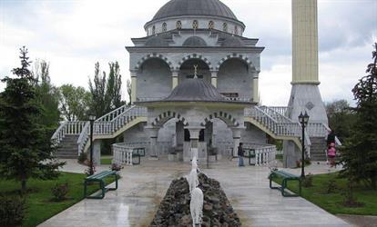 “الخارجية الأوكرانية”: روسيا تقصف مسجدًا في ماريوبول يحتمي به أتراك
