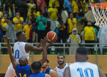 الهلال يتوج بطلا للدوري الممتاز لكرة السلة على حساب النصر (صور)