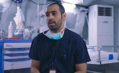 طبيب يحكي قصة تطوعه في المستشفى الميداني بمكة المكرمة (فيديو)