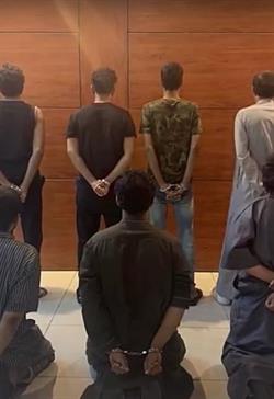 “شرطة الرياض” تقبض على مقيم و6 مواطنين نفذوا عمليات سلب منتحلين صفات غير صحيحة (فيديو)