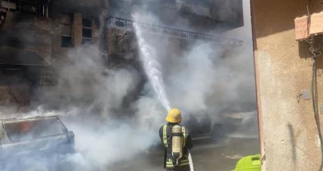 إخماد حريق في ينبع ونقل 8 أشخاص إلى المستشفى لتلقي الرعاية الطبية (صور)