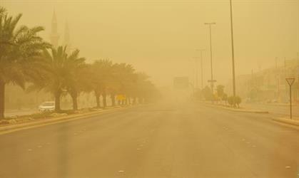 تنبيهات من “الأرصاد” بأتربة مُثارة على الرياض وموجة حارة بمكة والمدينة