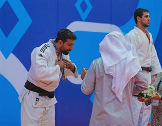 نايف عمار يحرز الميدالية الفضية في دورة الألعاب الخليجية