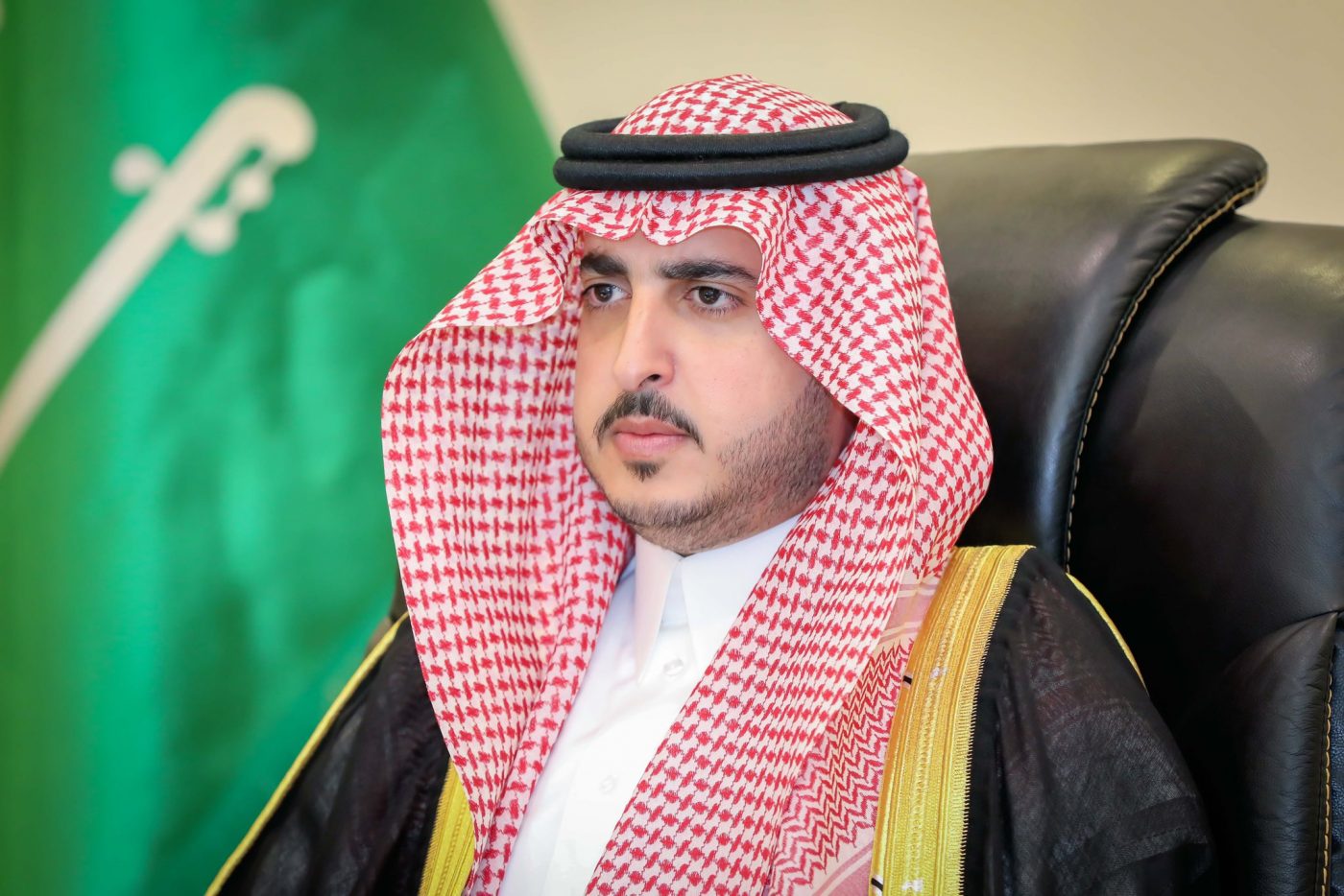 أمير الجوف يستقبل وزير الصحة