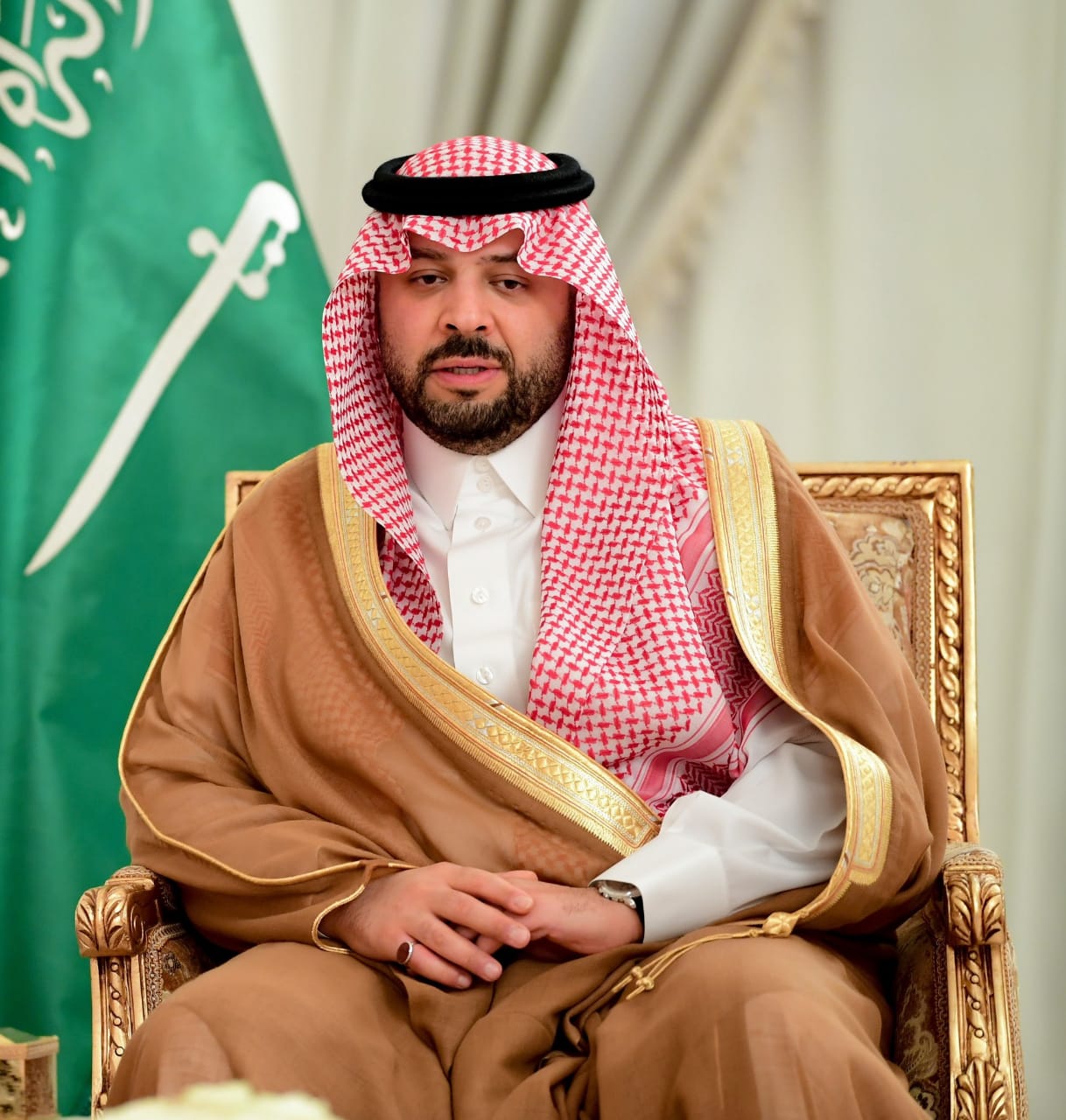 الأمير فيصل بن خالد بن سلطان يكّرم منتخب جامعة الحدود الشمالية الفائز بكأس الاتحاد الرياضي لعام 2022