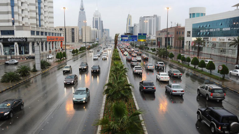 حالة الطقس المتوقعة أول أيام العيد: أمطار وزخات من البرد على 4 مناطق