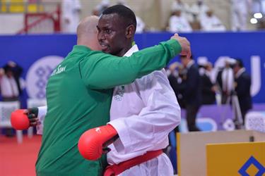 طارق حامدي يتوّج بذهبية الكاراتيه في دورة الألعاب الخليجية (صور)