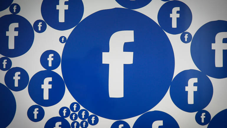 “فيسبوك” يفقد مكانته بين الـ 10 تطبيقات الأكثر تنزيلا على الأجهزة الذكية