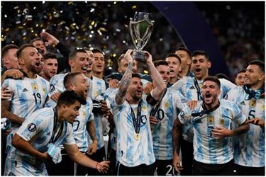 مراسم تتويج الأرجنتين بكأس فيناليسيما 2022