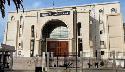 محكمة جزائرية تقضي بحبس ثلاثة مؤثرين على شبكات التواصل بتهمة الاحتيال
