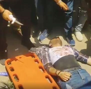 شاهد.. أول فيديو للطالب صاحبة واقعة ذبح زميلته أمام جامعة المنصورة