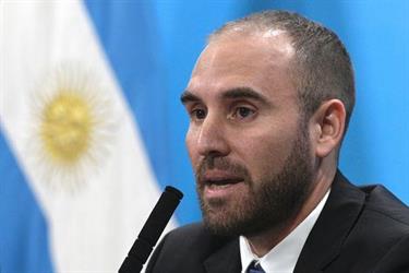 استقالة وزير الاقتصاد الأرجنتيني مارتن جوزمان مع تصاعد أزمات الحكومة