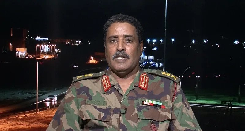الجيش الليبي يؤيد الحراك.. ويحذر من استغلال الإخوان للموجة