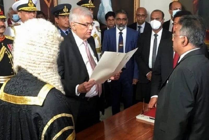 الرئيس السريلانكي الجديد يؤدي اليمين الدستورية