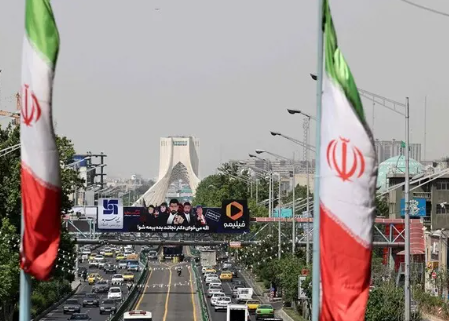 تعطيل العمل في عدد من المدن الإيرانية.. ماذا يحدث؟