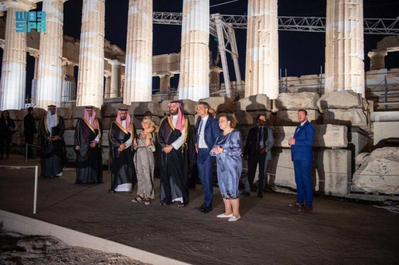 ولي العهد يزور «الاكروبوليس الأثرية» في أثينا.. ويشرّف حفل عشاء رئيس الوزراء اليوناني