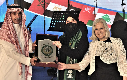 إبتسام العنزي: جائزة التميُّز العربي تعدُّ حافزاً لصناعة المزيد من المبادرات التطوعية