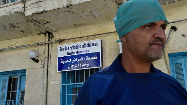 رعب بين سكان ولاية جزائرية بسبب مرض جلدي غريب