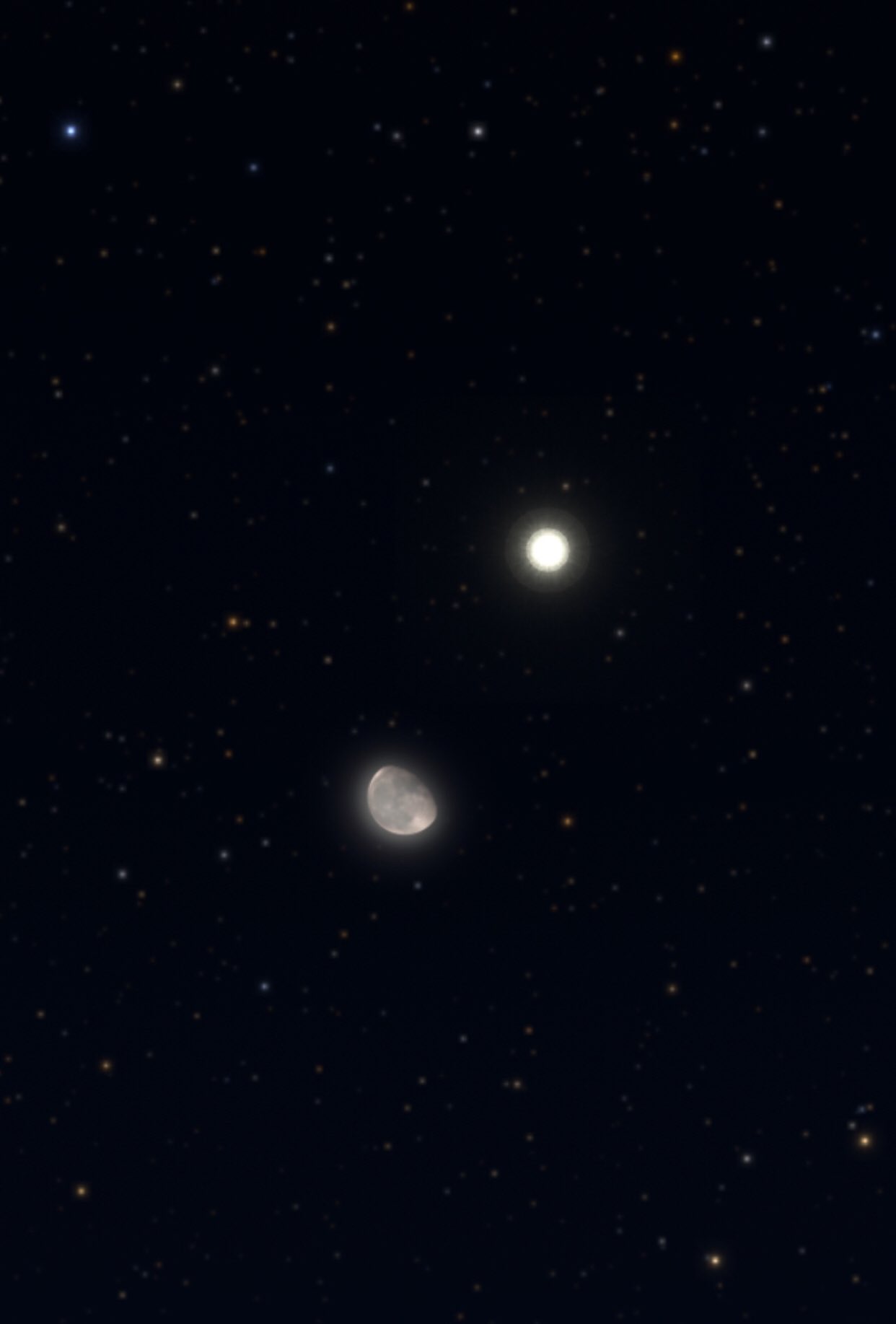 “فلكية جدة”: اقتران القمر الأحدب المتناقص بكوكب المشتري في هذا الموعد