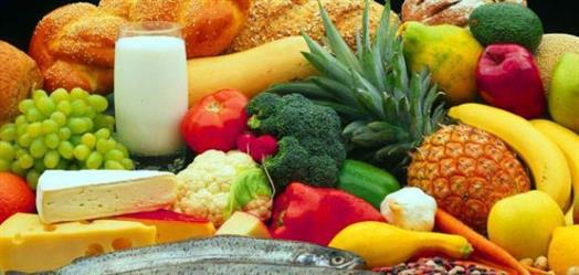 “الغذاء والدواء” توضح الفرق بين الغذاء الآمن والصحي