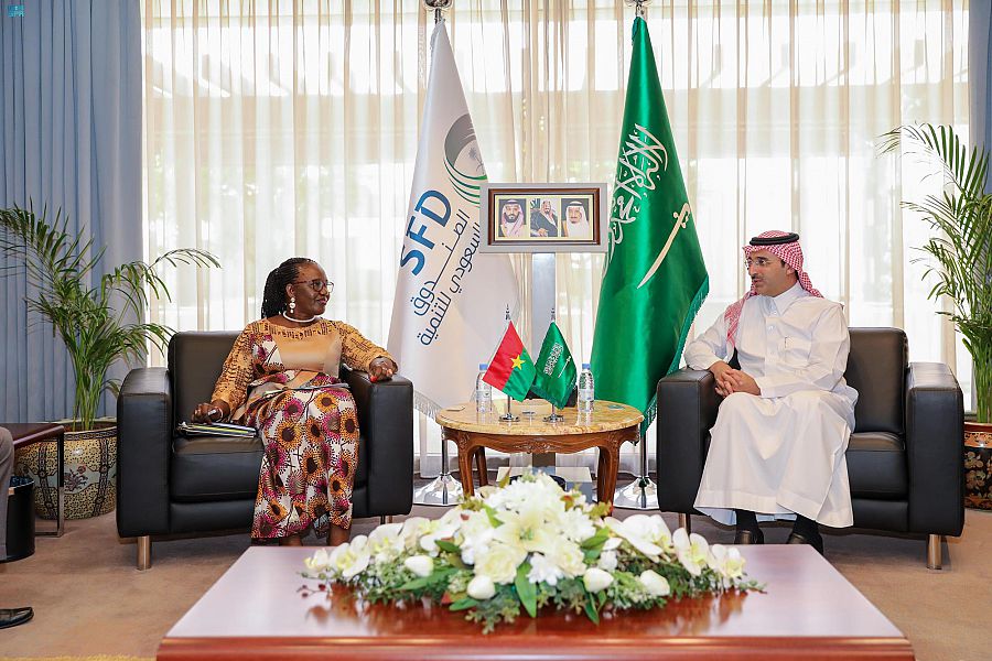 الرئيس التنفيذي للصندوق السعودي للتنمية يستقبل وزيرة خارجية بوركينا فاسو