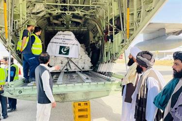 باكستان تستقبل 82 طائرة محملة بمواد إغاثية من مختلف الدول لدعم المتضررين بالفيضانات