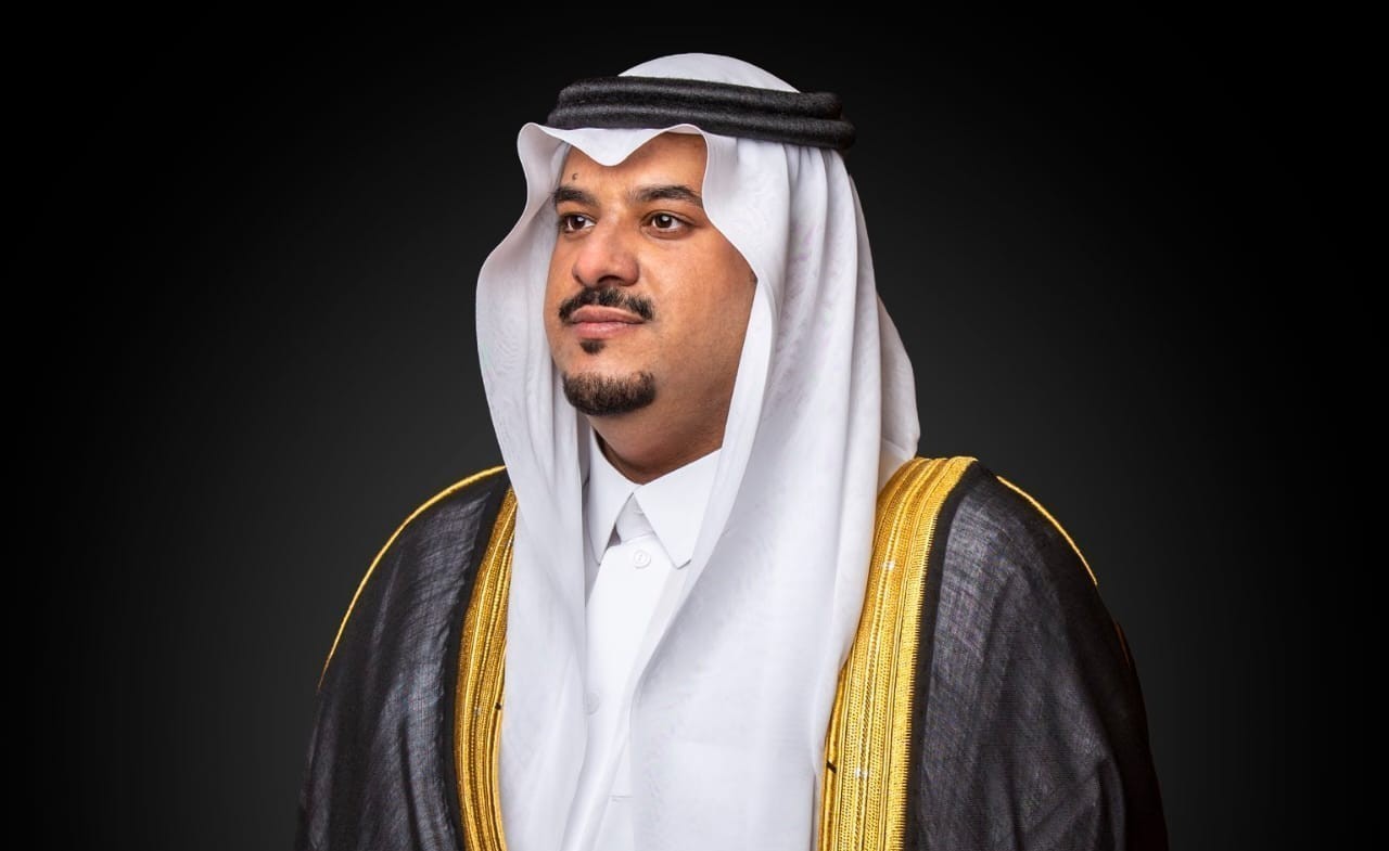 سمو أمير الرياض بالنيابة يستقبل مدير فرع الموارد البشرية والتنمية الاجتماعية بالمنطقة