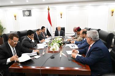 المجلس الرئاسي اليمني يتخذ قرارات حازمة لردع اعتداء الحوثيين على ميناءي الضبة والنشيمة