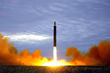 كوريا الشمالية تطلق صاروخا بالستيا “غير محدد”