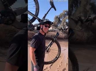 راكبو دراجات وجدوا أنفسهم في طريق مليء بالطين في شيلي