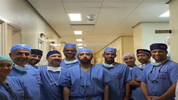 لأول مرة خارج المملكة.. فريق طبي سعودي يقوم بزراعة كبد ناجحة (فيديو)
