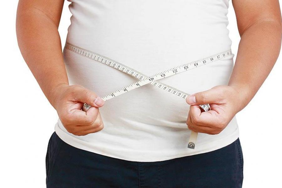 مستشار الصحة العامة يبرر أسباب السمنة عند النساء.. ويعلق على زيادة الوزن لدى الرجال