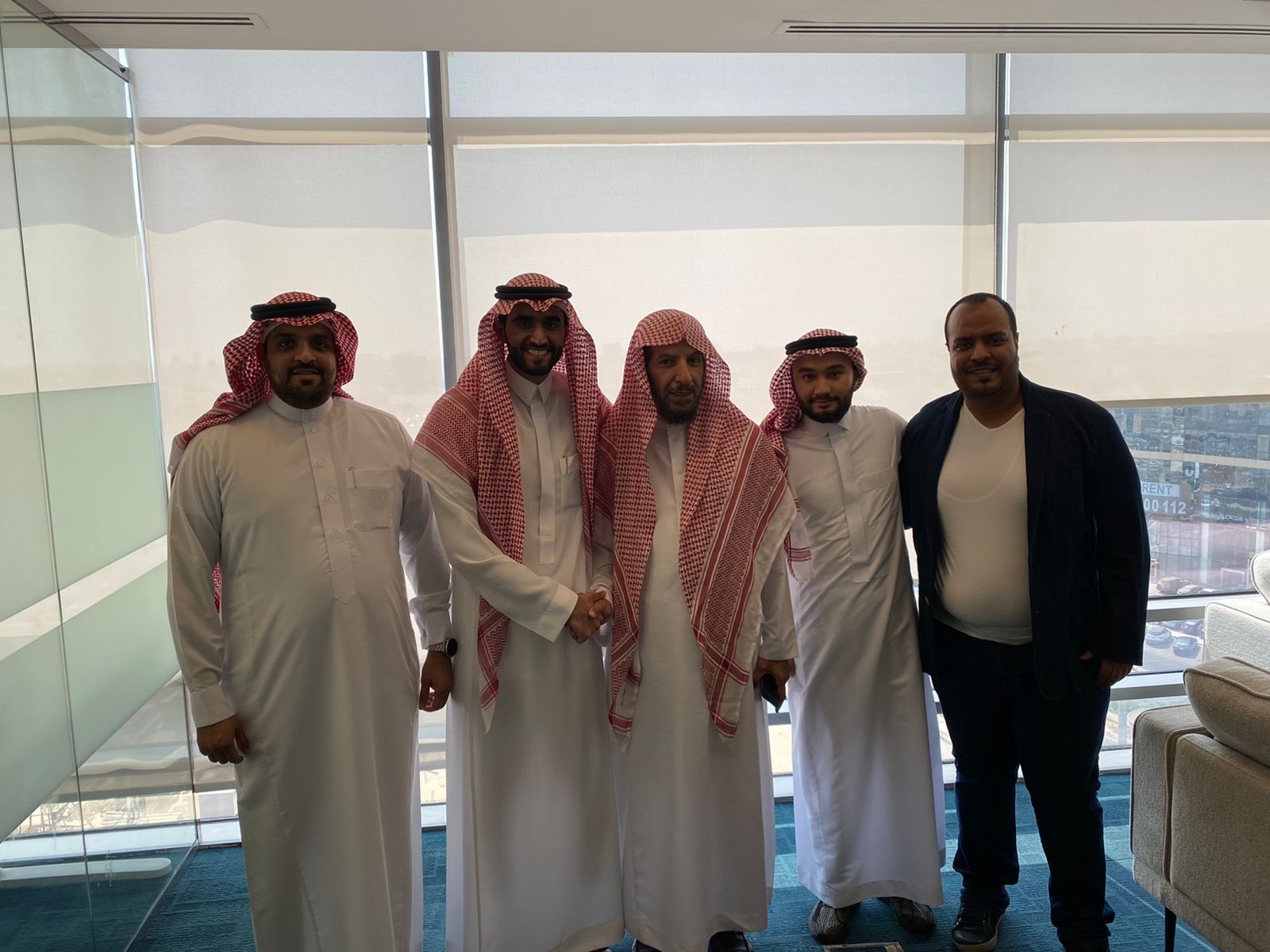 الشيخ سعد الشثري يزور مقر تمرة المالية