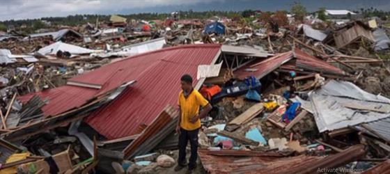 مصرع 20 شخصًا جراء زلزال ضرب إندونيسيا (فيديو)