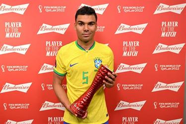 كاسيميرو يفوز بجائزة رجل مباراة البرازيل وسويسرا في كأس العالم
