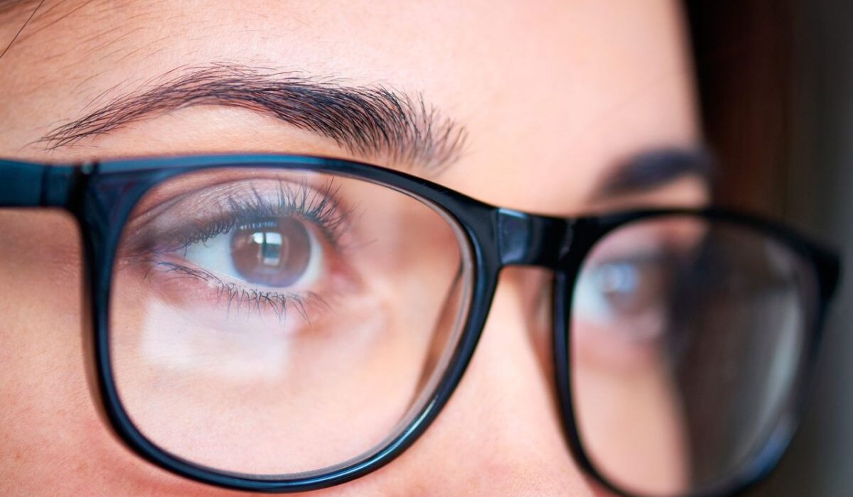 6 أسباب “مدمرة” للعين تقود إلى ارتداء النظارات.. تجنبها